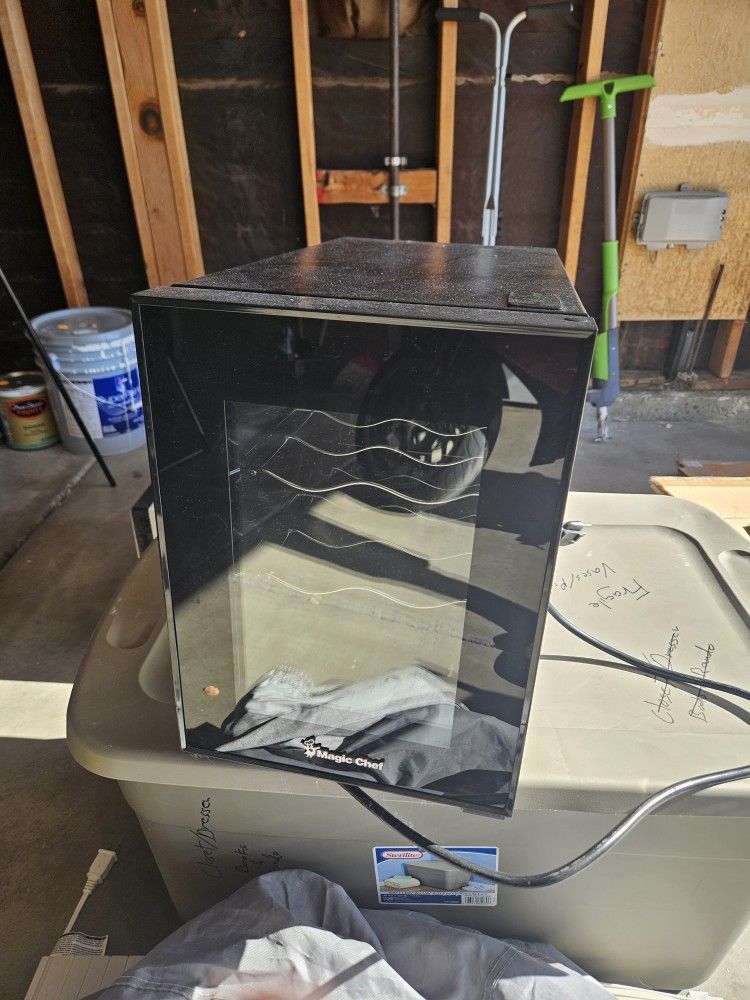 Magic Chef Wine Cooler