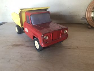 VINTAGE TONKA TRUCK