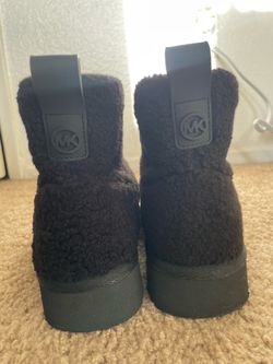 Micheal Kors Boots