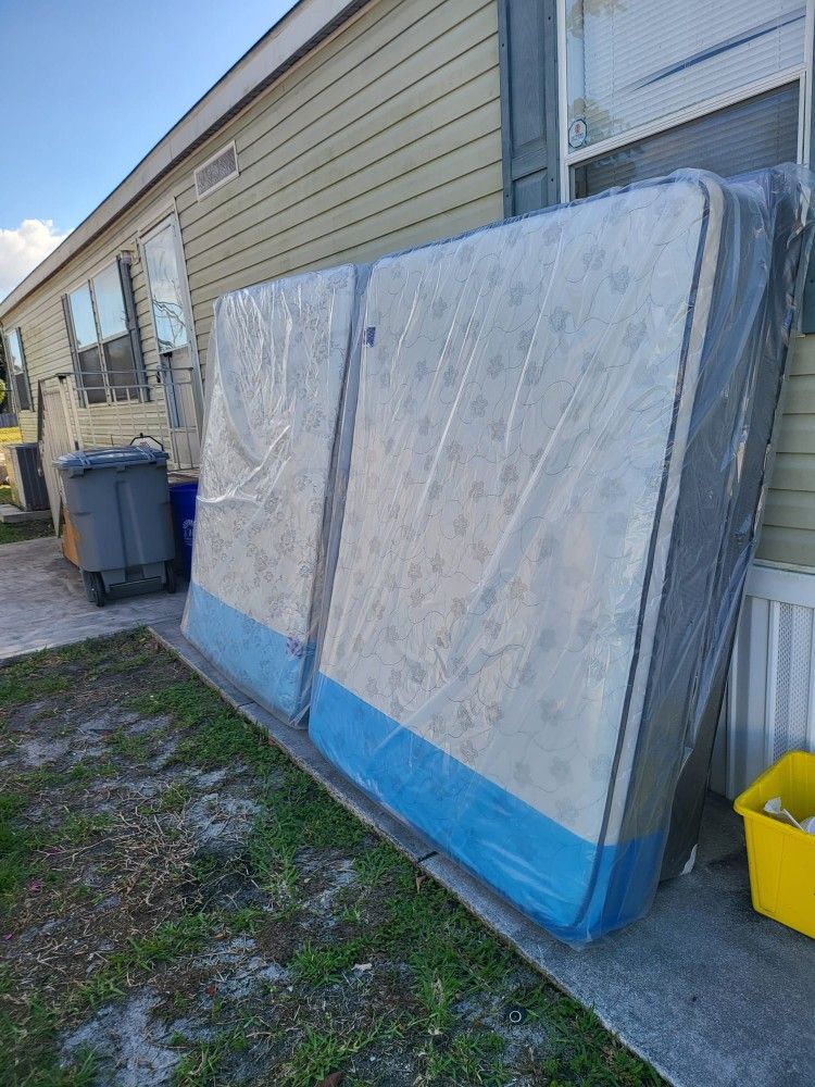 NEW QUEEN PILLOW TOP MATTRESS AND BOX SPRING -- Also Available In All Sizes.