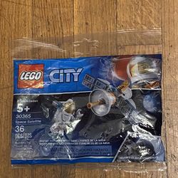Lego City Space Satellite 30365 Poly bag Brand new for Sale in