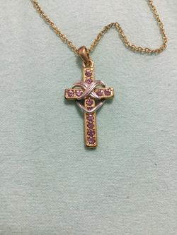 Pendant cross