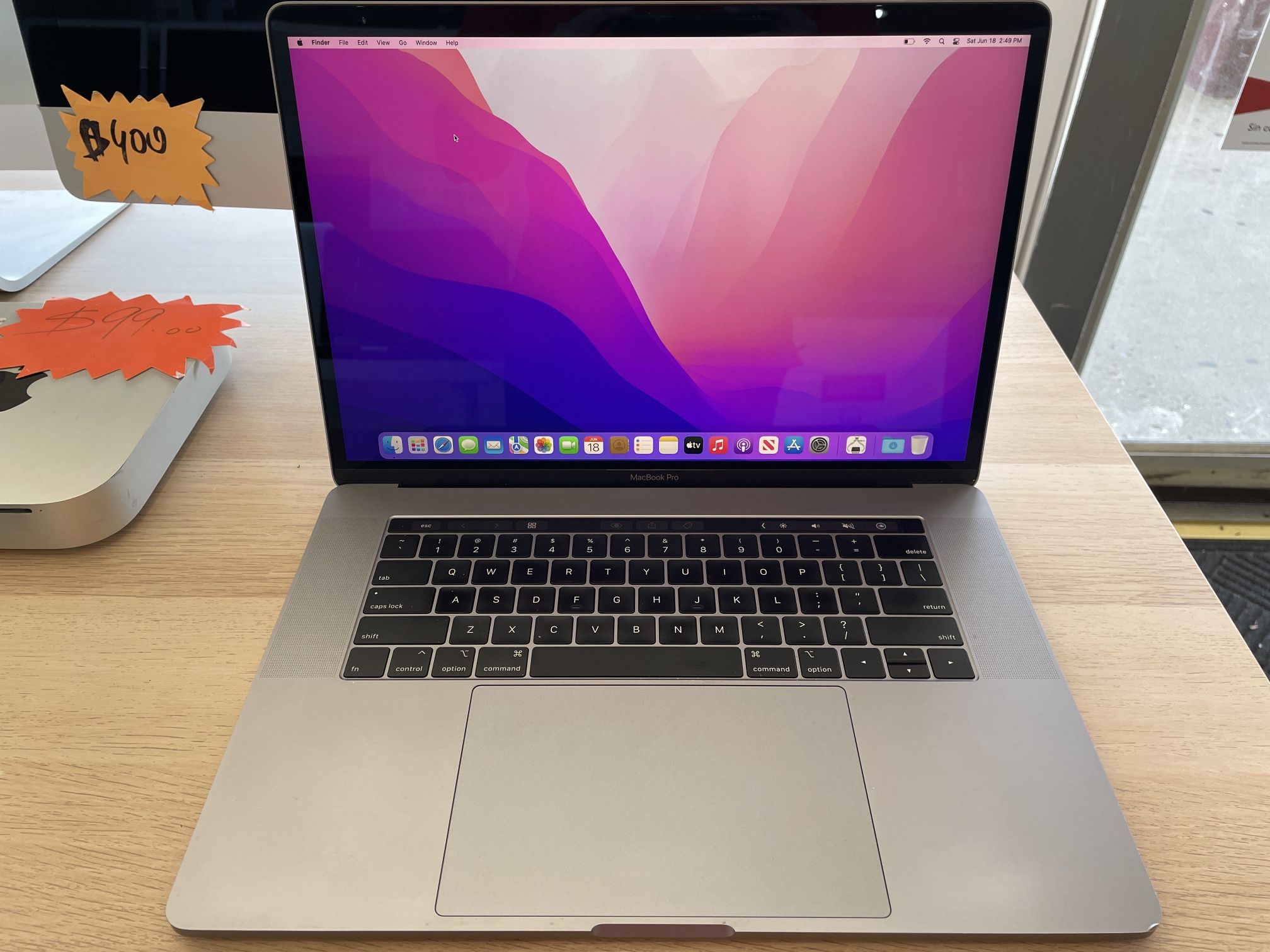 Apple Macbook Pro Retina 15” Core i9 Core 16GB RAM 500GB