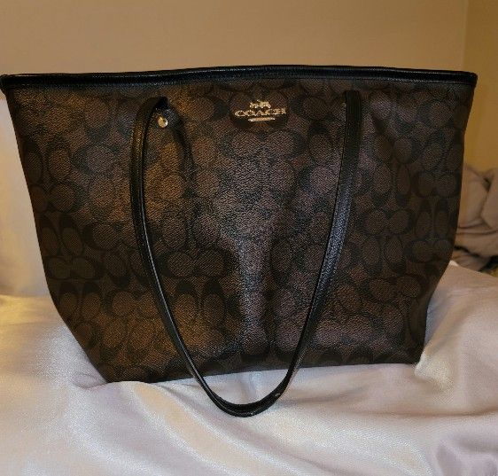 COACH TOTE