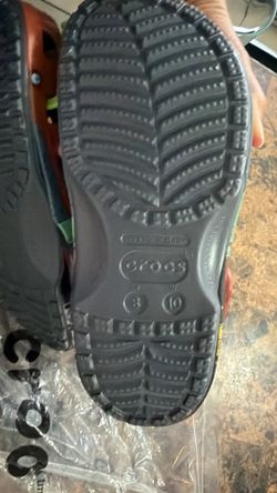 Crocs size 8 hombre y 10 mujer
