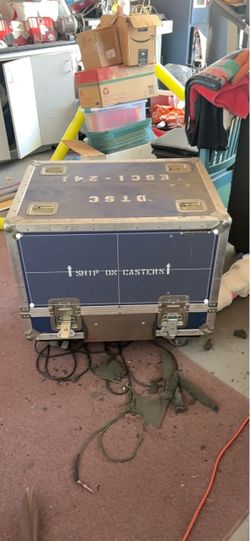 Heavy Duty Rolling Road Case with Casters