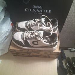 COACH SNEAKERS SIZE 9