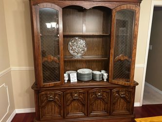 Beautiful 3-Piece Matching Dining Room Set – $380 OBO