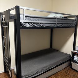 Twin Bunks w/mattresses