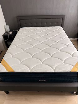 DreamCloud Luxe Hybrid Mattress