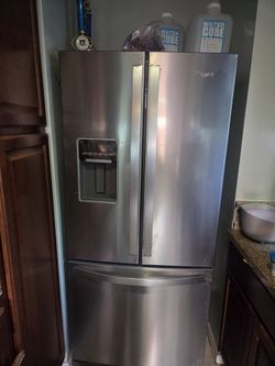 Whirl Pool Refrigerator 