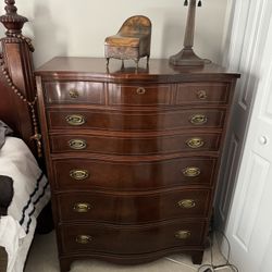 Dresser Federal Style