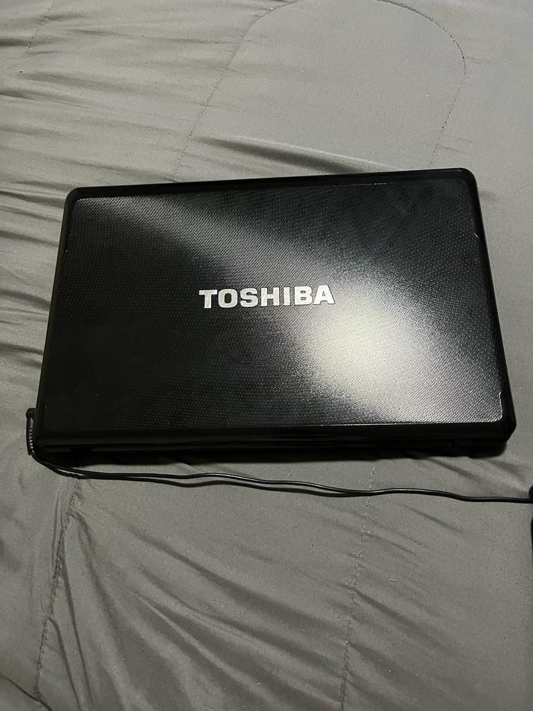 Laptops 2 Toshiba 