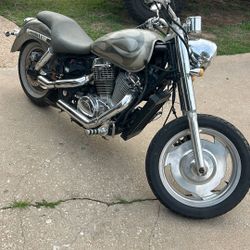 2002 Honda Shadow For Parts 