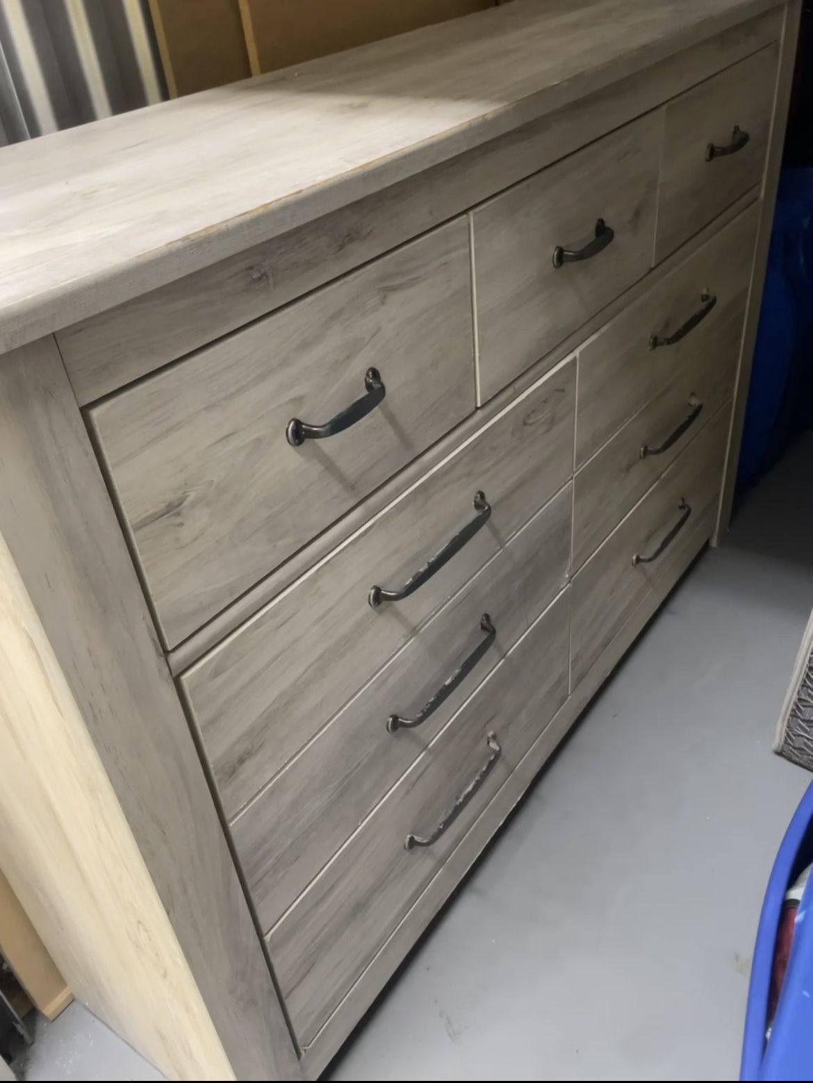 Dresser