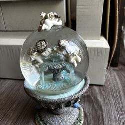 Cherub  Water Ball With Glitter Falling