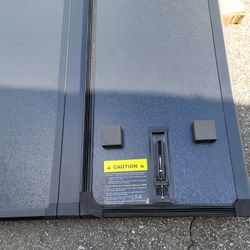 Hard Trifold Tonneau Bed Cover Nissan 