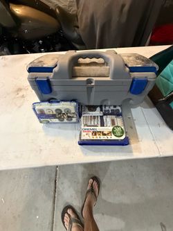 Dremel tool with engraver