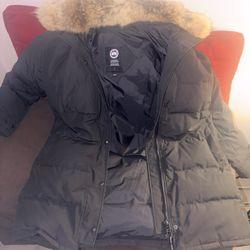 Canada Women goose