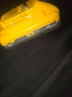 Dewalt battery  4ah 20v
