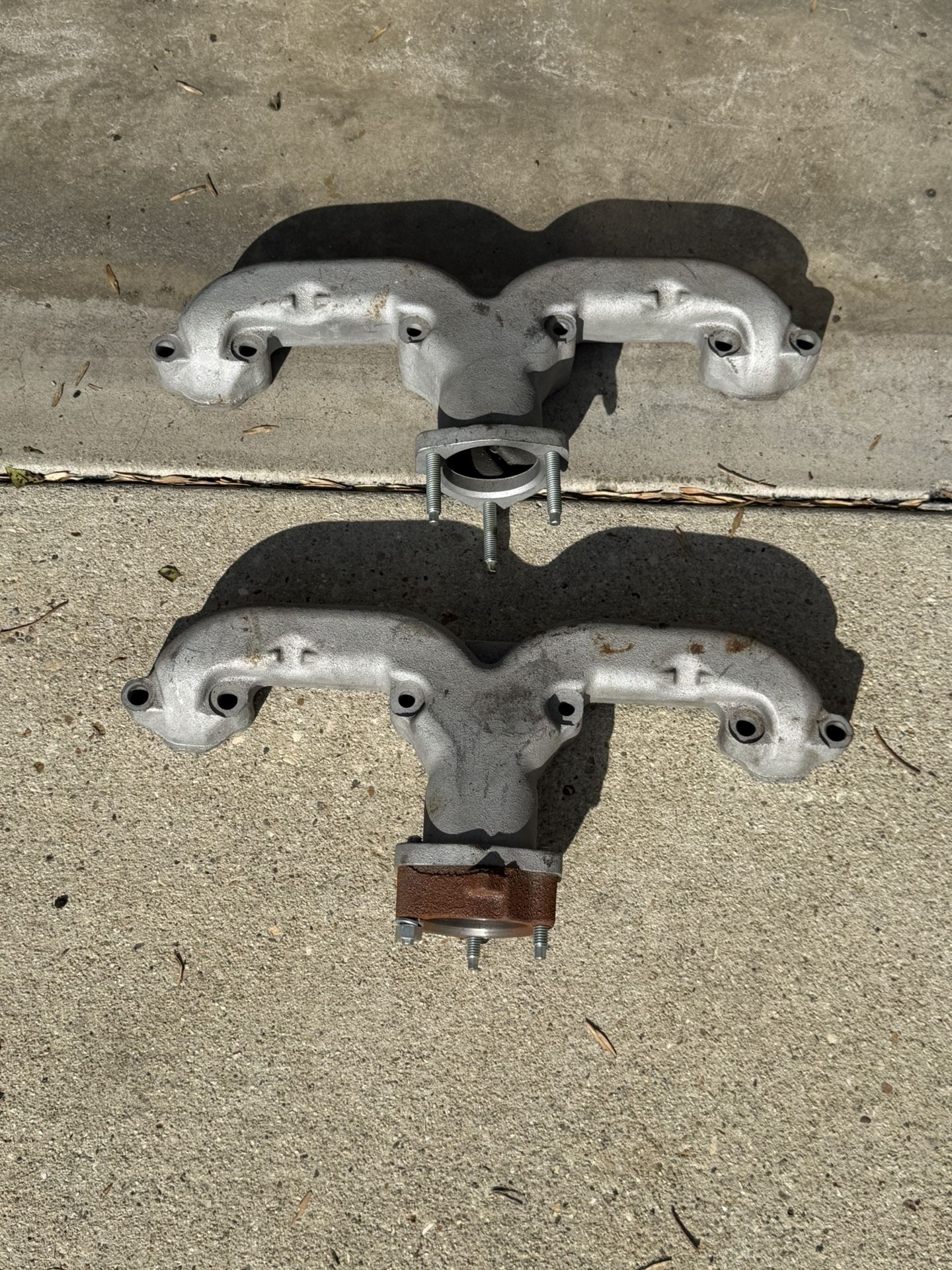 Exhaust Manifold- Small Block Chevy