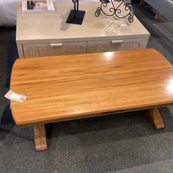 Pecan Tone Coffee Table W/ Folding Leaves SKU   76LYPW