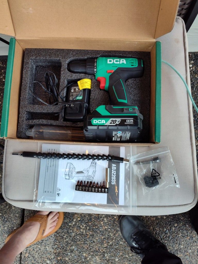 Almost New 20v DCA Drill set