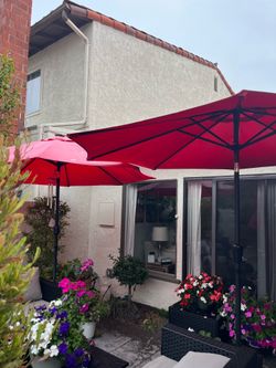 Umbrellas 9’