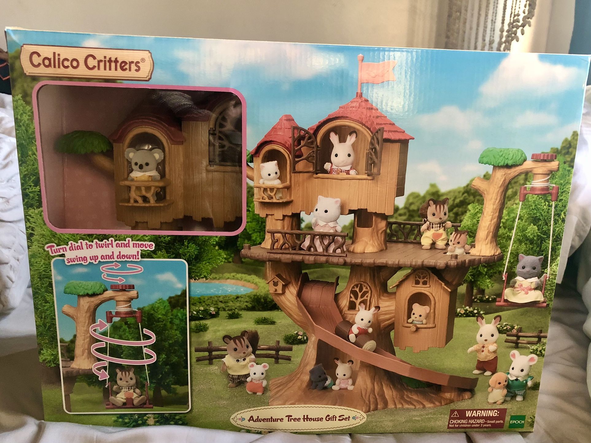 Calico Critters Adventure Tree House Gift Set