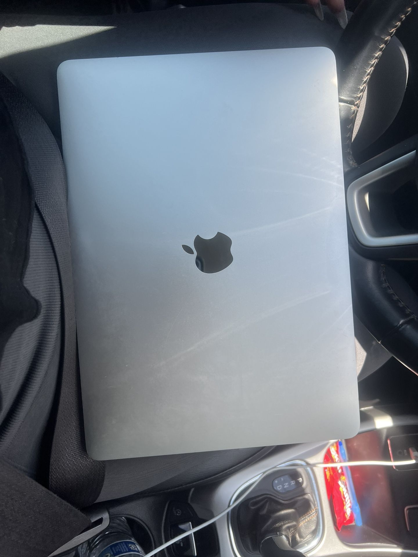 Apple MacBook 13.3 Inches