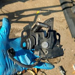 2009 Honda Civic si hood  Latch lat