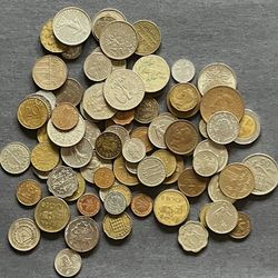 Foreign coins lot of 300 from many countries