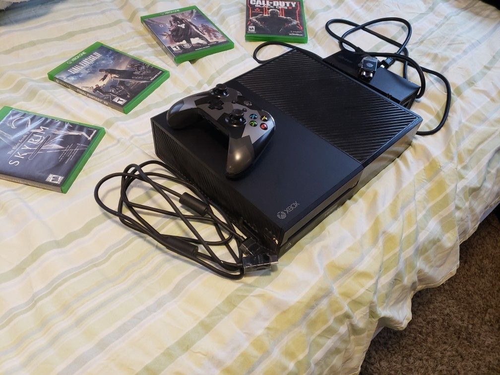 Xbox one +4 games and 1 controller