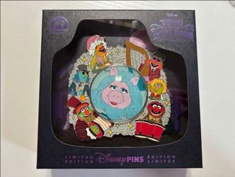 Disney Muppets Haunted Mansion Jumbo Miss Piggy Pin