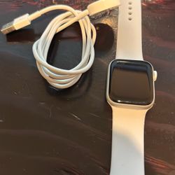 Apple Watch Series 6 40mm, GPS + Cellular