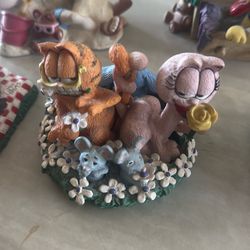 5 - Garfield Danbury mint figurines