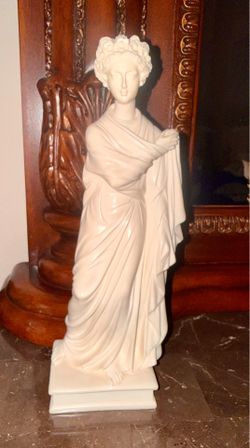 Vintage Gino Ruggeri Made in Italy Classical Female Figure Statue Resin