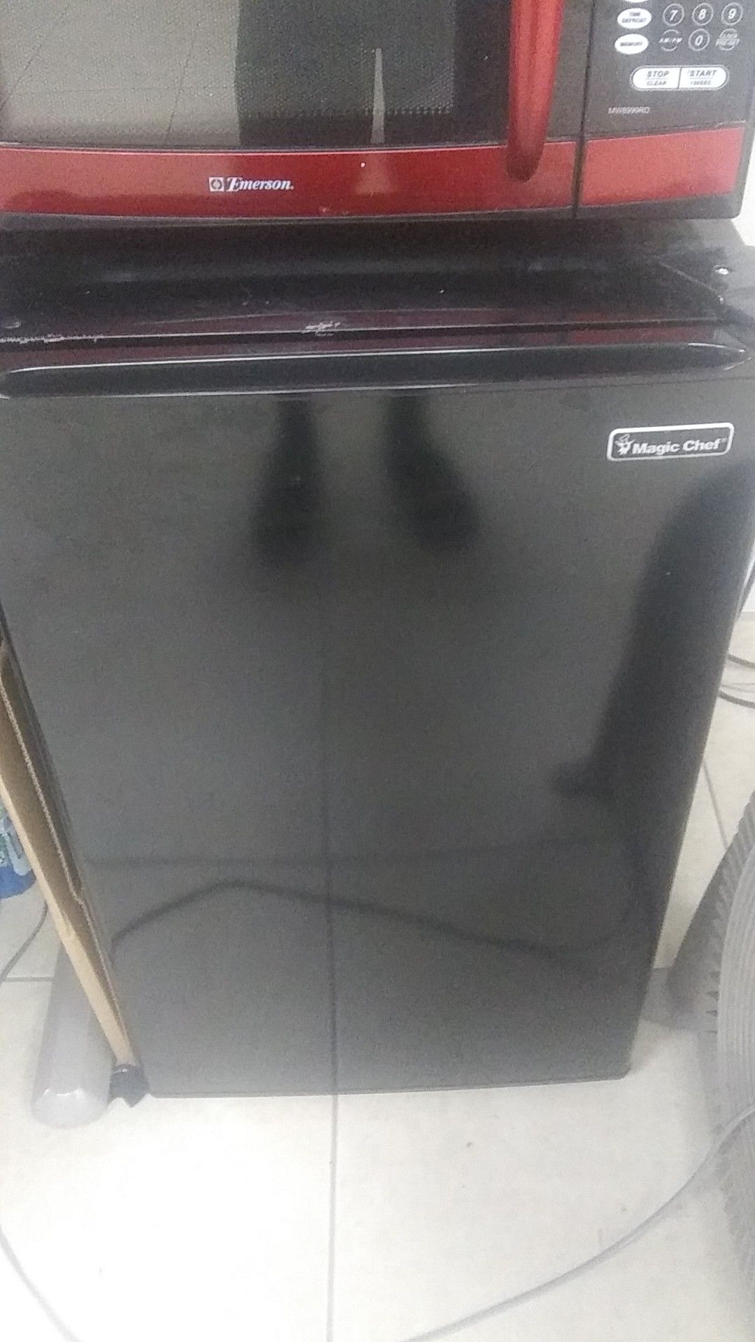 Mini fridge