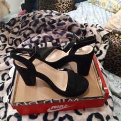 Beautiful Blk Heels
