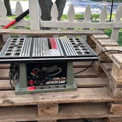Delta 10” Bench Saw