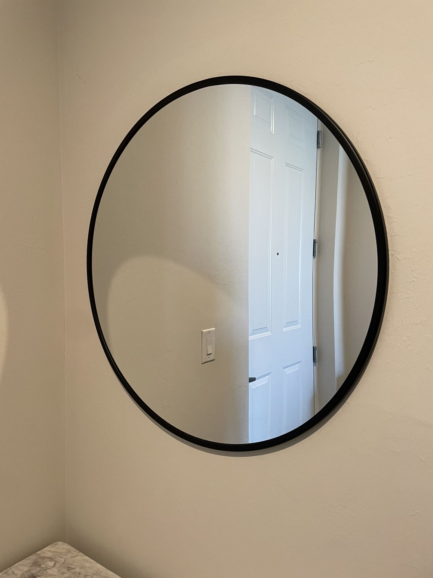28” Target Black Round Mirror
