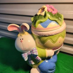 VINTAGE NEW HOME INTERIORS EASTER COOKIE JAR BUNNY RABBIT EGG  11.5" TALL