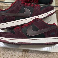 Nike SB Dunk Low Riot Skateshop Size 10.5