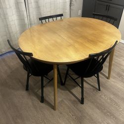 Dining Table With 4 Metal Chairs