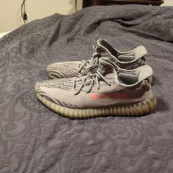 Sply-350 Yeezys Men's Size 13 US 