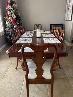 Dinner table and side table. Set