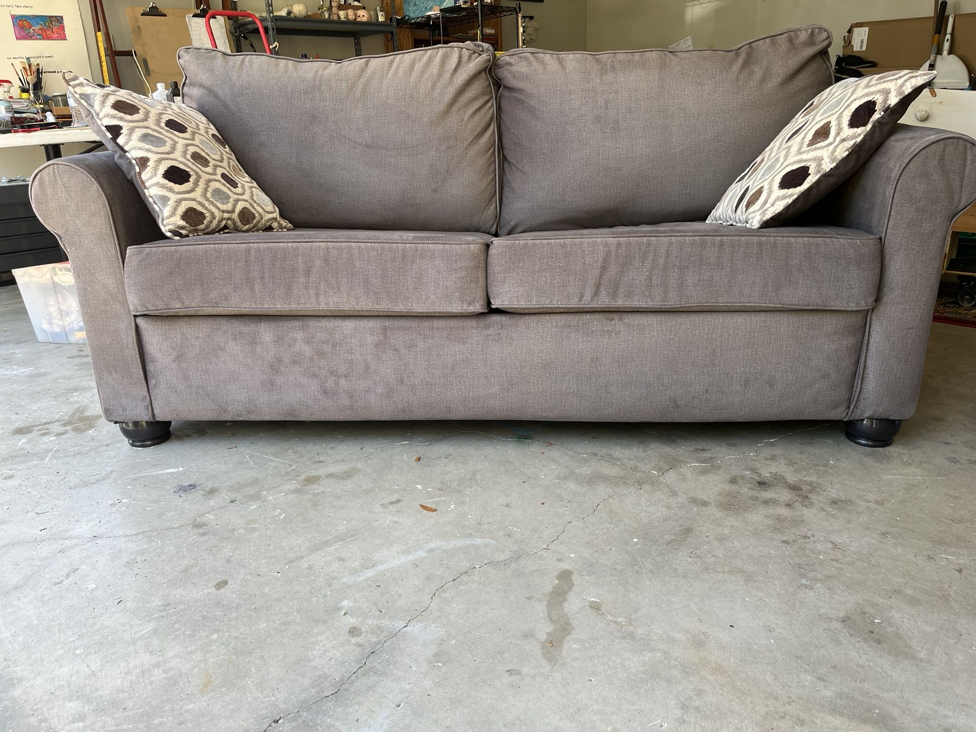 Great couch witch Full Size Pullout Bed