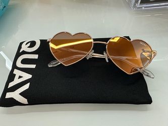 Quay Heart-Shaped Sunglasses with Pouch
