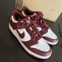 Size 5 Nike Dunks