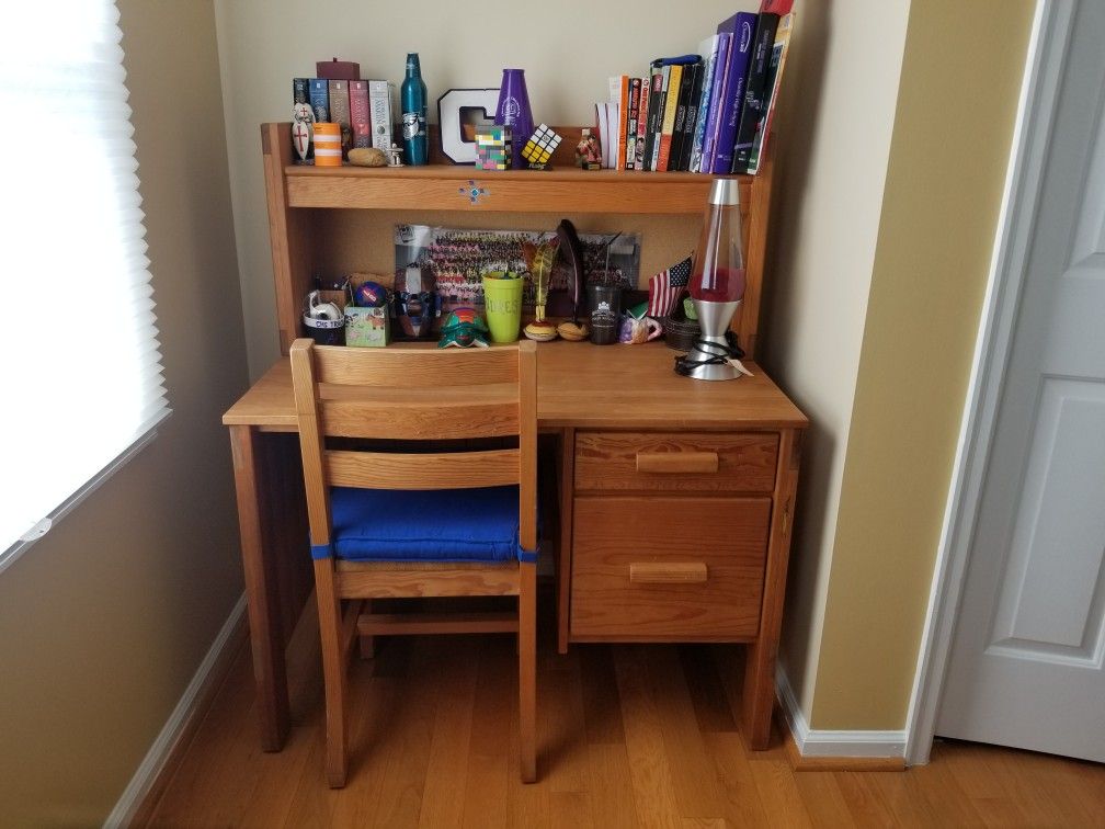 Kids Cargo desk, chair and top bookcase